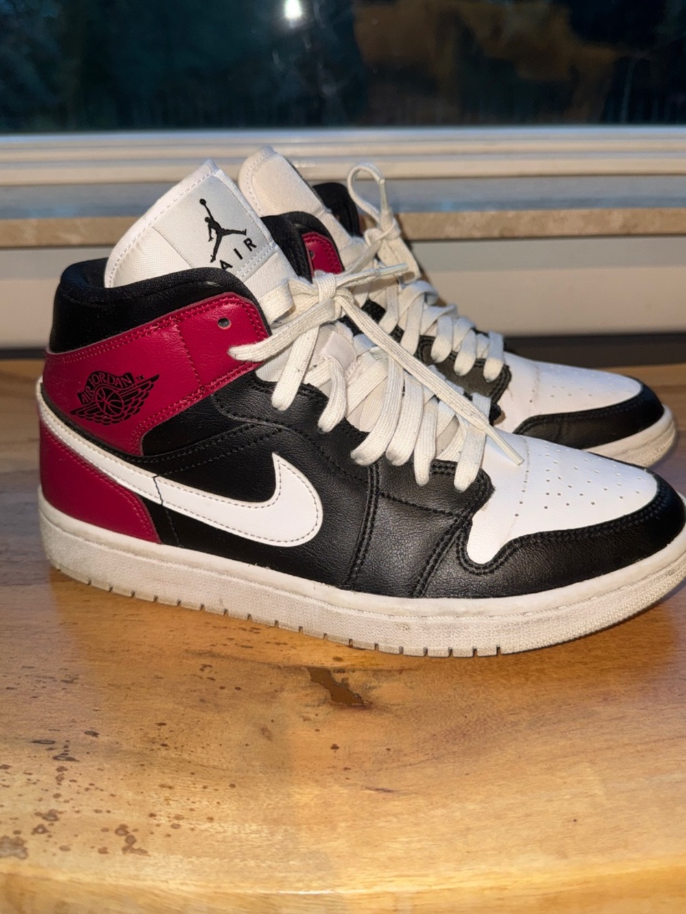 Jordan 1 Mid Men's Sneakers - White, Black and Red Size 9.5 W / 8 M